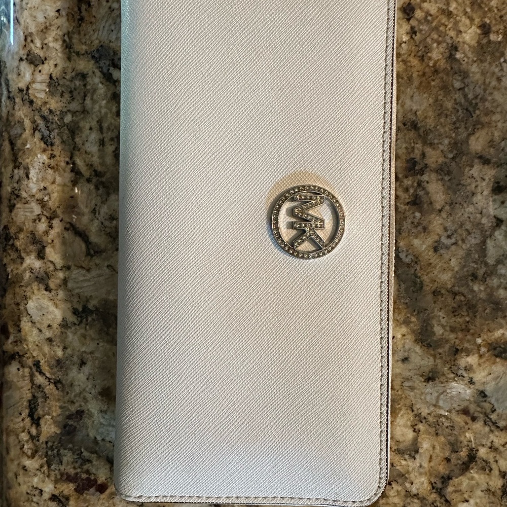 MK wallet